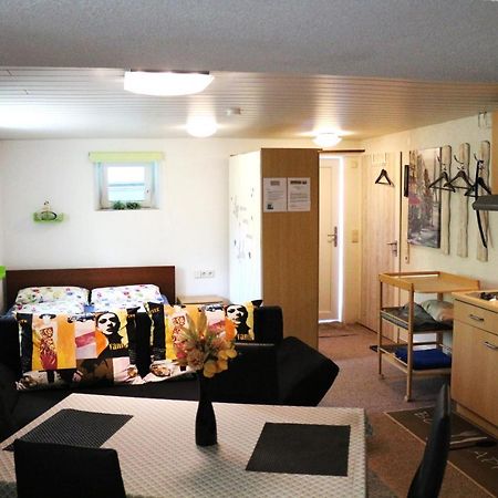 Ferienwohnung am Kocher-Jagst Radweg Neuenstadt am Kocher Exterior foto
