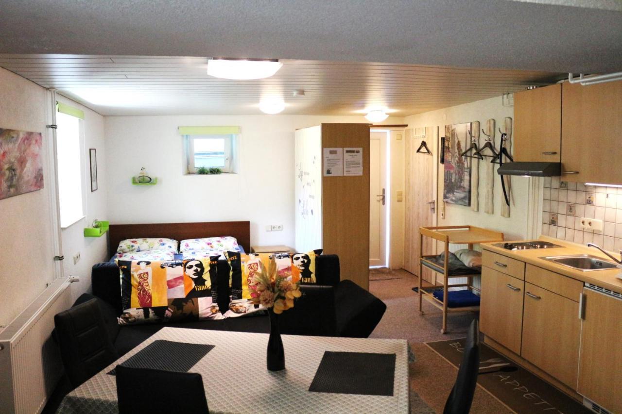 Ferienwohnung am Kocher-Jagst Radweg Neuenstadt am Kocher Exterior foto